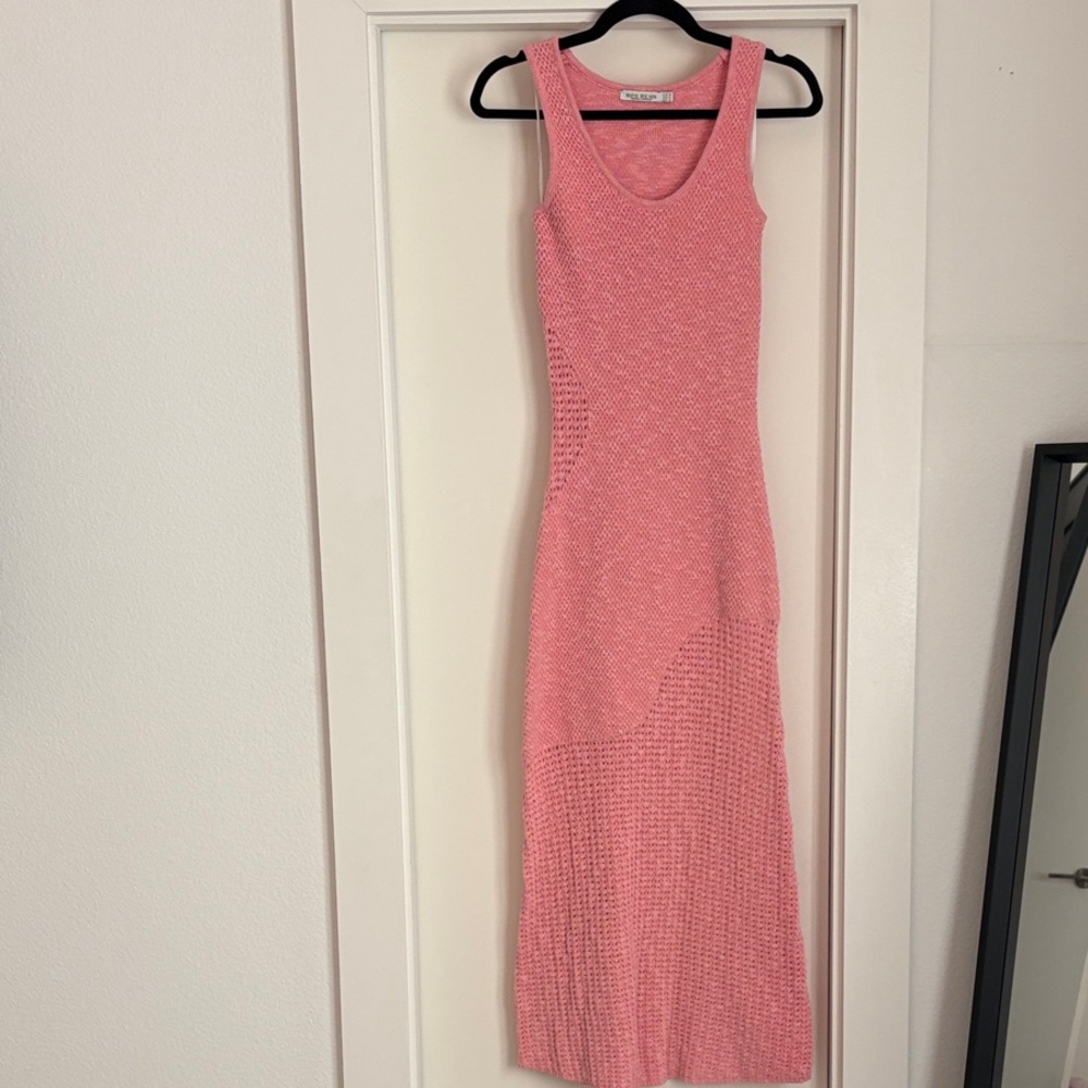 Elegant Pink Knit Maxi Dress
